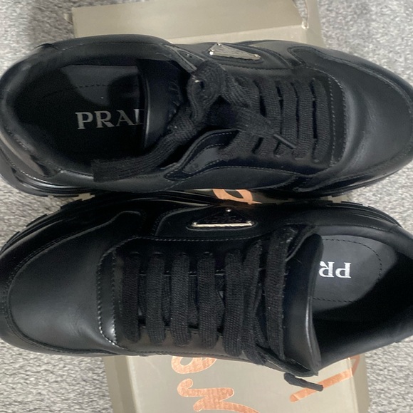 Prada sneakers new but no box - Picture 1 of 4